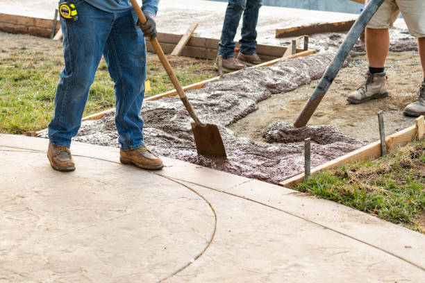 Best Custom Concrete Contractor  in Desert Palms, CA